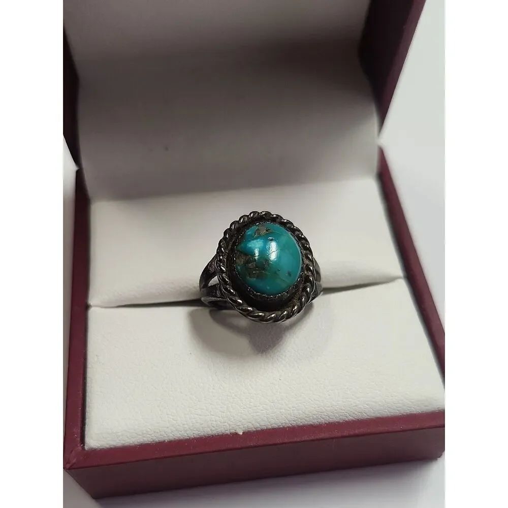 Old Pawn Sterling Silver Turquoise Oval Ring Size 4.75